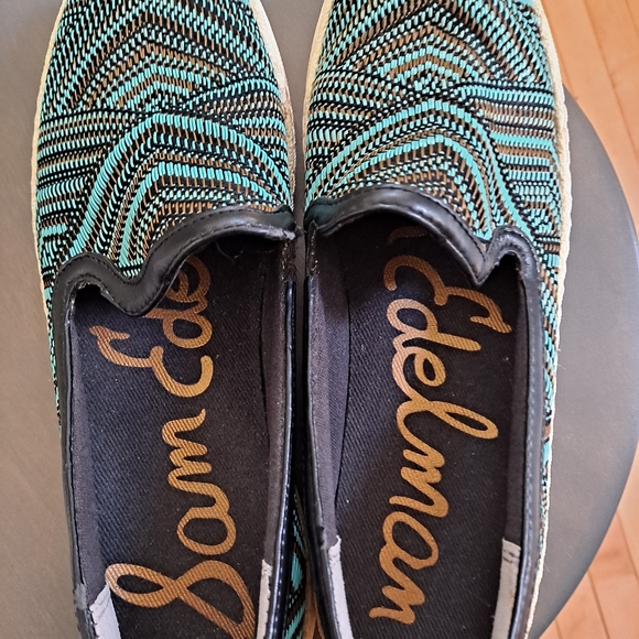 Shoes - Picture 4 of 4